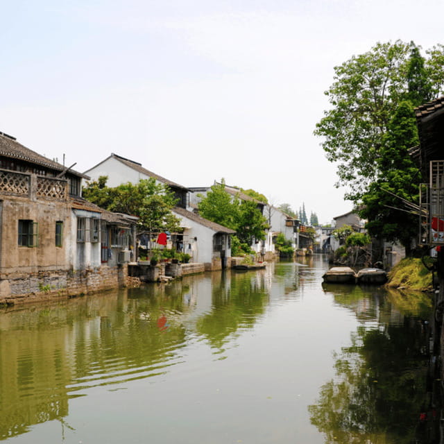 2 Day Private Shanghai Skyline to Watertown & Suzhou Garden - Master of the Nets Garden: intimate design in one hour