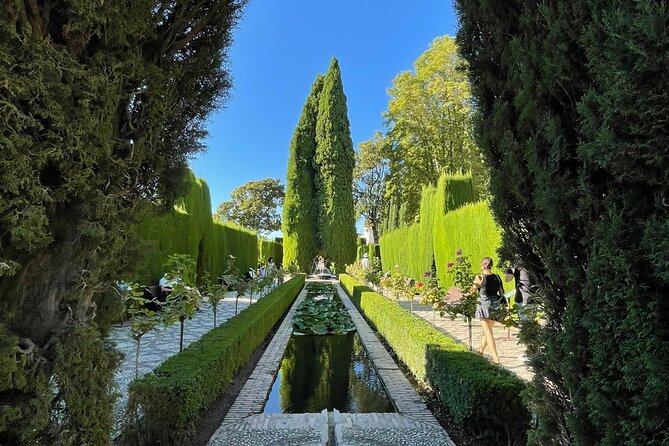 2-Hour Guided Tour of Alhambra Gardens and Alcazaba in Granada - The major omission: no Nasrid Palaces