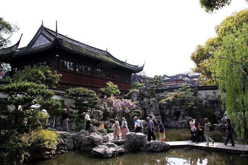 4-Hour Shanghai Best Garden and Temple Tour with Tea Tasting - Key points at a glance