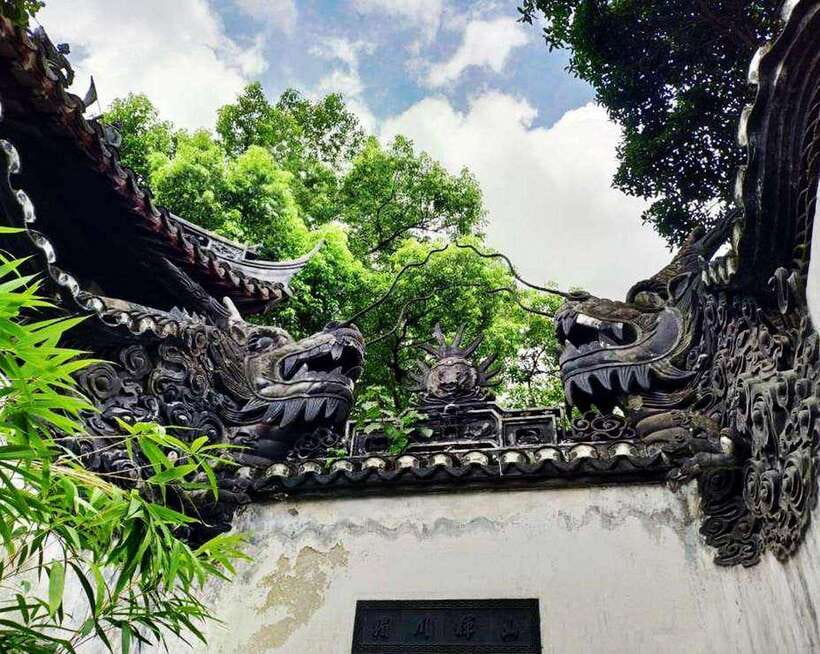4-Hour Shanghai Best Garden and Temple Tour with Tea Tasting - Tea tasting: five cups with a cultural lesson
