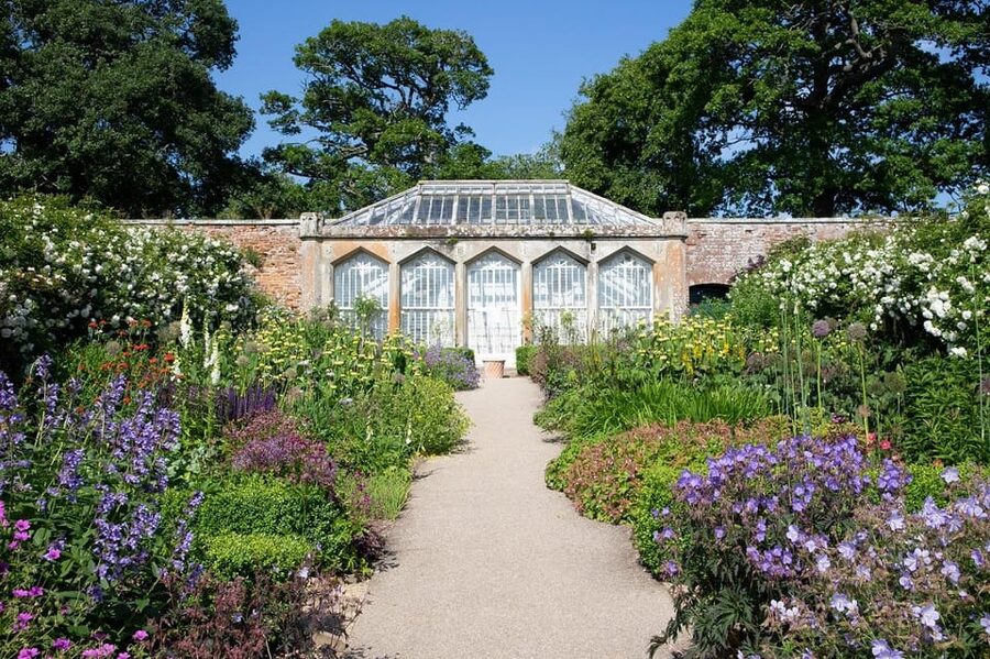 Abbotsford: House, Chapel and Garden Ticket - Three garden rooms and the woodland paths
