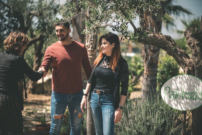 Alcamo Farm Animals and Aromatic Garden - Timing, group size, and practical planning