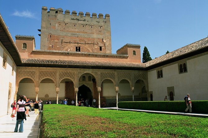 Alhambra Palace & Generalife Gardens daytrip from Roquetas, Aguadulce & Almeria - Why this is a useful Alhambra day trip