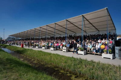 Day Trip to Flower Parade & Keukenhof on April 18