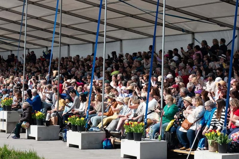Amsterdam: Day Trip to Flower Parade & Keukenhof on April 18 - Practical planning for April 18