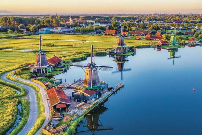 Amsterdam: Day Trip to Keukenhof & Zaanse Schans Windmills - Six hours inside Keukenhof