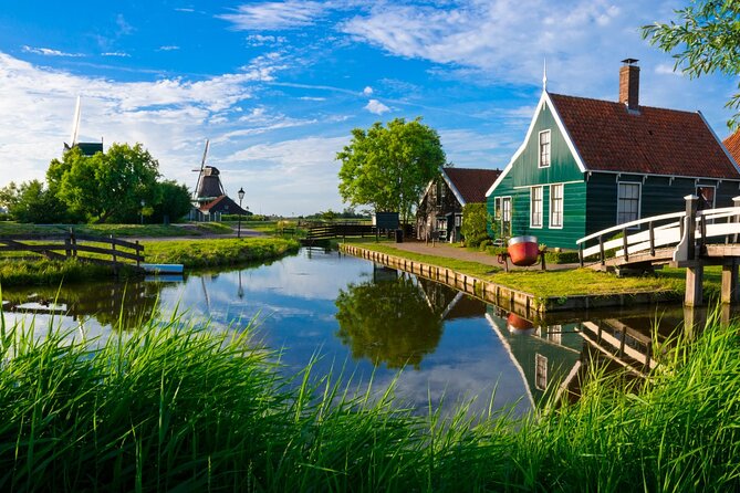 Amsterdam: Day Trip to Keukenhof & Zaanse Schans Windmills - Should you book the Keukenhof and Zaanse Schans trip?