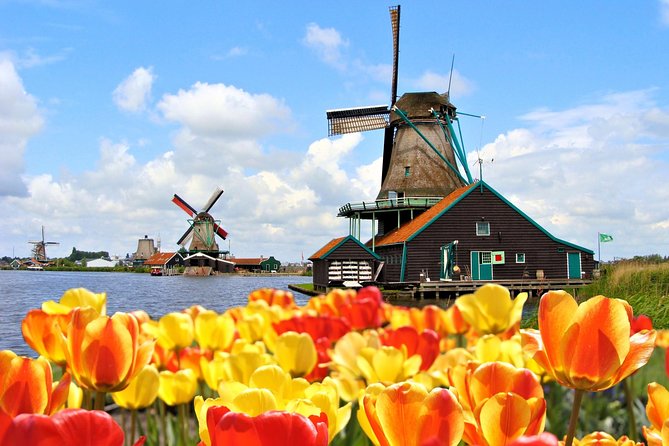 Amsterdam: Keukenhof and Zaanse Schans Windmills Guided Day Trip - Small practical details that make the day easier