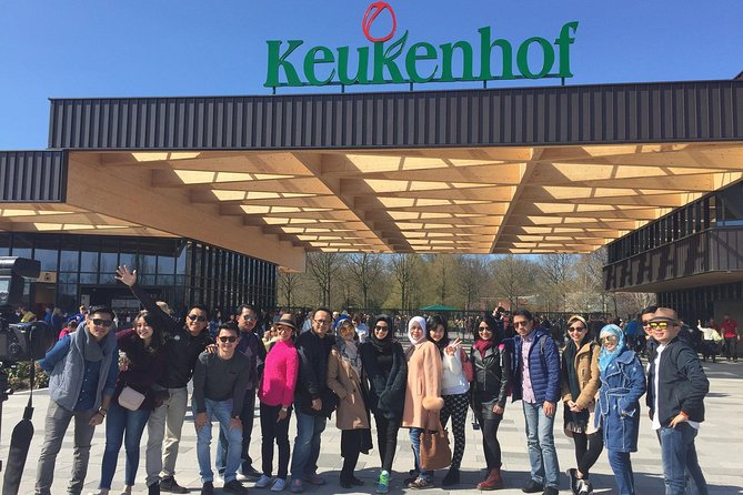 Amsterdam: Keukenhof Tulip Gardens and Giethoorn with Boat Tour - Guides, group size, and service