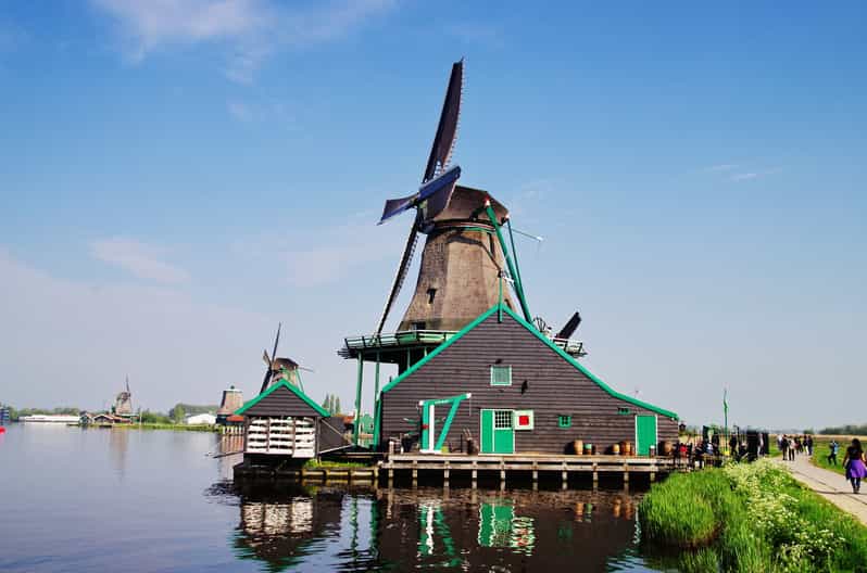 Amsterdam: Keukenhof, Zaanse Schans, and Rotterdam Day Tour - Zaanse Schans, where the windmills are more than scenery
