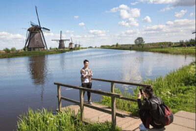 Antwerp: Full-day Holland Guided Keukenhof & Windmills Tour
