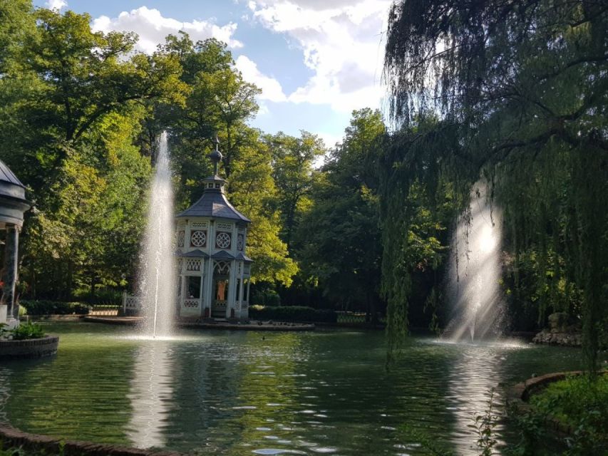 Aranjuez: City and Gardens Guided Walking Tour - Who should book this walk?