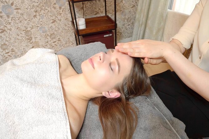 Aroma Massage with cherry blossom infused oil - Practical planning for your Tokyo day