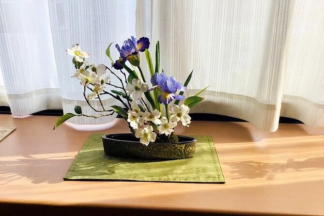 Aroma Massage with cherry blossom infused oil - What the appointment is likely to feel like