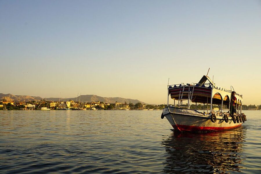 Aswan: Private Nile Boat Cruise and Botanical Garden Visit - Sunset views over Aswan
