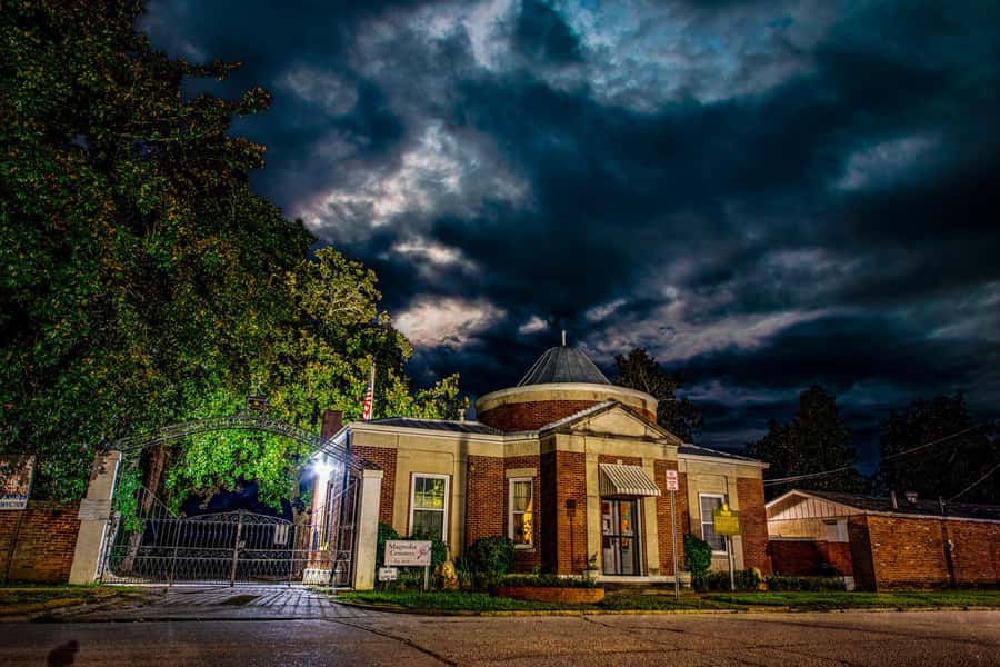 Augusta: Guided Walking Ghost Tour of Garden City - Marion Hatcher Center and the sound of old voices