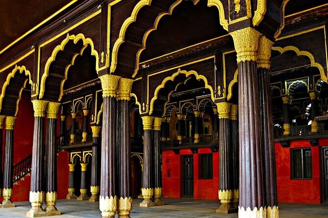 Bangalore Walking Tours - Flower Market, PETE and more - Starting at Kote Venkataramana Temple
