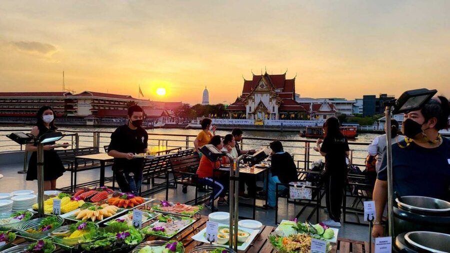 Bangkok: Calypso x White Orchid Cruise with Private Transfer - The river views are the real dinner setting