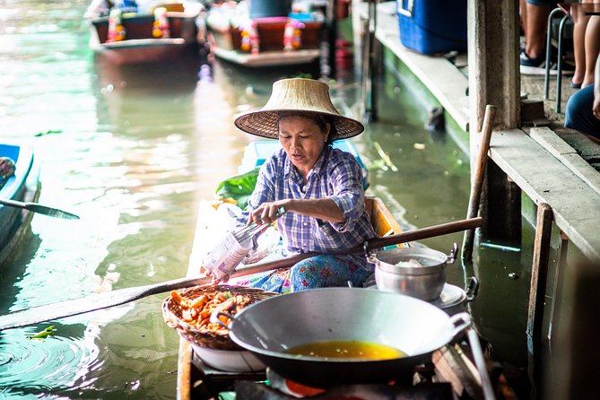 Bangkok Floating Market & Boat Ride to an Orchid Farm - The three-hour canal ride to Wat Saphan