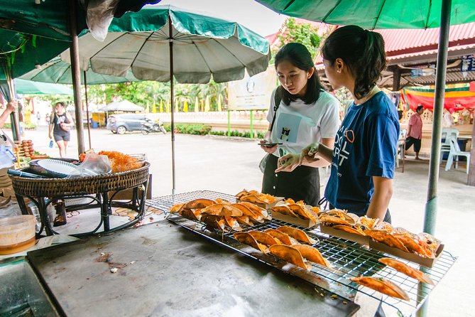 Bangkok Floating Market & Boat Ride to an Orchid Farm - Timing, group size, and the curious market-stop detail