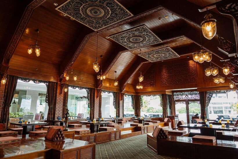 Bangkok: Thara Thong Royal Orchid Sheraton F&B Packages - Thai dishes with room for personal guidance