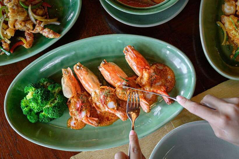 Bangkok: Thara Thong Royal Orchid Sheraton F&B Packages - Who should choose this experience?