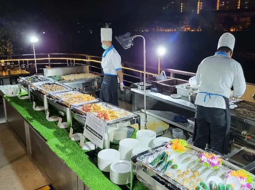 Bangkok: White Orchid Chao Phraya Cruise Free Flow Beer - Free-flow beer and the value of $38