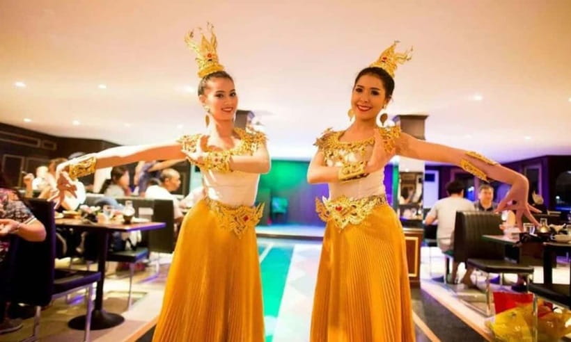 Bangkok: White Orchid Chao Phraya Cruise, Thai Buffet & Beer - Thai dance and live music onboard
