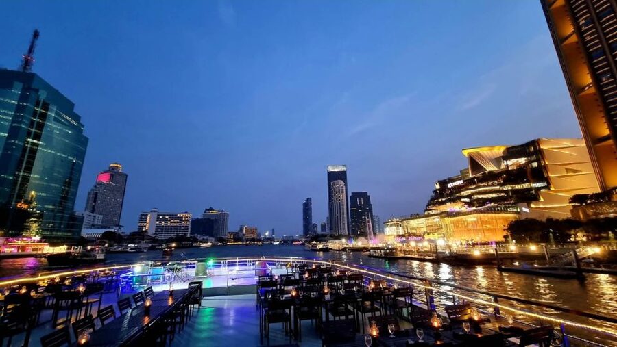 Bangkok: White Orchid Chao Phraya Dinner Cruise - Beer, music, and the busy upper deck