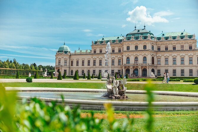 Belvedere Palace and Garden Guided Tour - The small-group promise and the sound problem