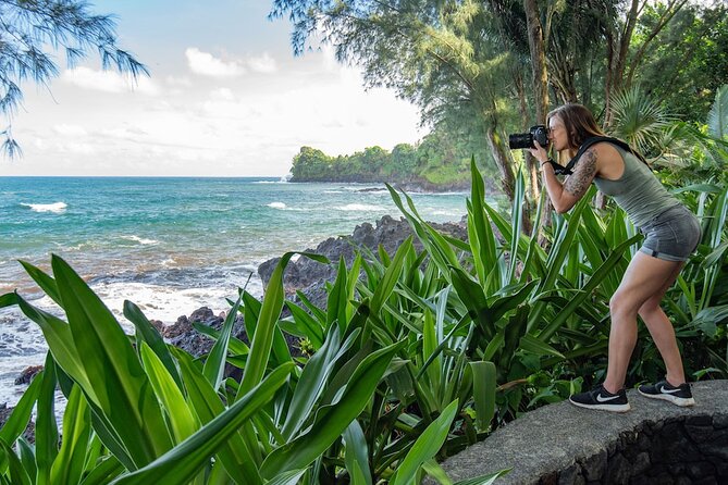 Big Island Waterfalls Tour with Swimming and Botanical Garden - Guides Make or Break a Ten-Hour Day