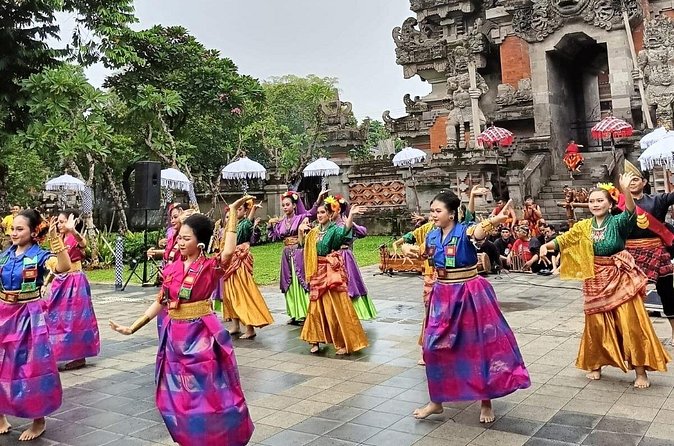 Bogor Botanical Garden, City and Miniature Park in Heritage - What the $75 price really covers