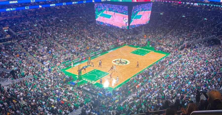 Boston: Boston Celtics Basketball Game Ticket at TD Garden - Arriving at TD Garden With a Mobile Ticket
