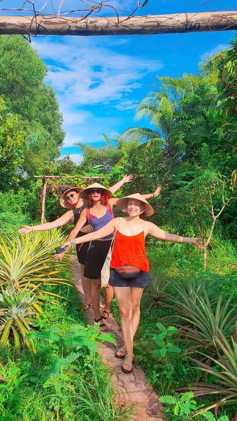 Can Tho: Authentic Mekong Delta – Real Local Life Tour. - Leaving Can Tho by wooden boat