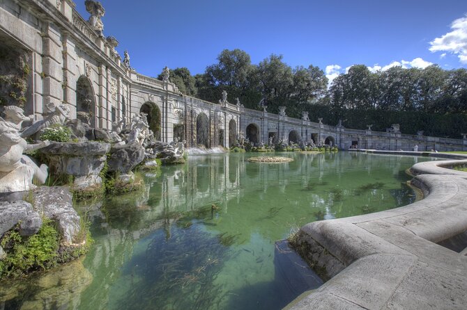 Caserta Royal Palace & Gardens Small Group Tour with Shuttle - Getting there and handling the meeting point