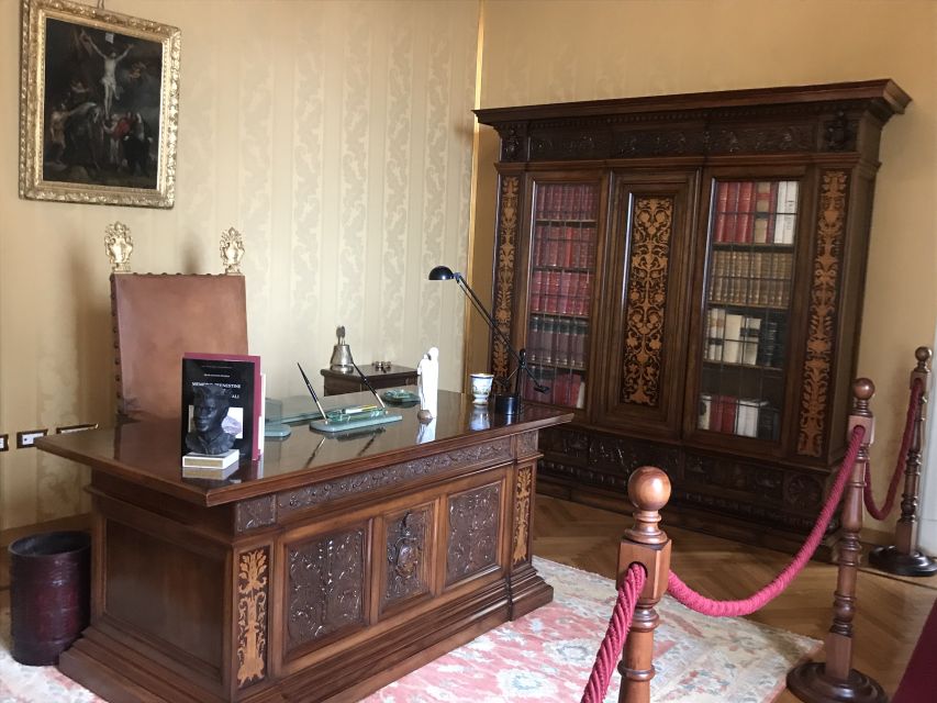 Castel Gandolfo: Papal Apartments and Secret Garden Ticket - The library, chapel, and summer offices