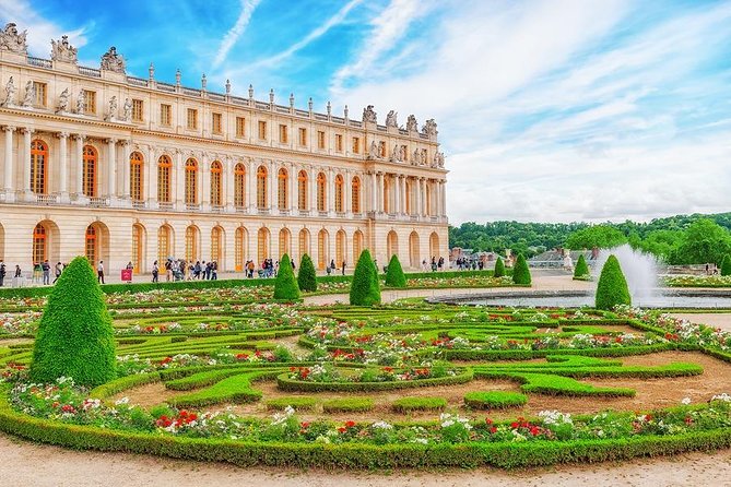 Chateau de Versailles & Gardens. VIP private tour with guide + driver - Walking the French gardens with Le Nôtre