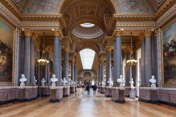 Chateau de Versailles & Gardens. VIP private tour with guide + driver - Entering the palace and meeting the French monarchy