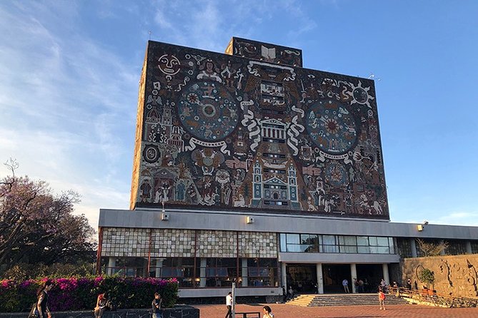 City Tour and Xochimilco Floating gardens - Guides, drivers, and language