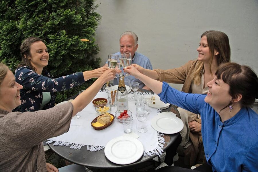 Cologne-Nippes: Summer wine party in the frenchstyle garden - Is $76 a fair price?