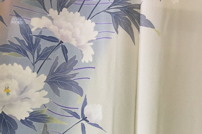 Colors of Kanazawa (Traditional Crafts and Gardens) - Is $64.83 a fair price?