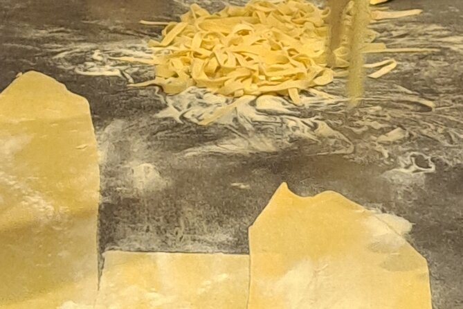 Cooking class in a garden: handmade pasta - Prosecco and three appetizers before the dough