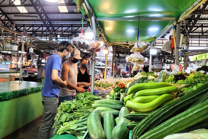 Cooking class in organic garden and local market tour ThaiCottage - The local market: useful, but do not expect a guided food tour