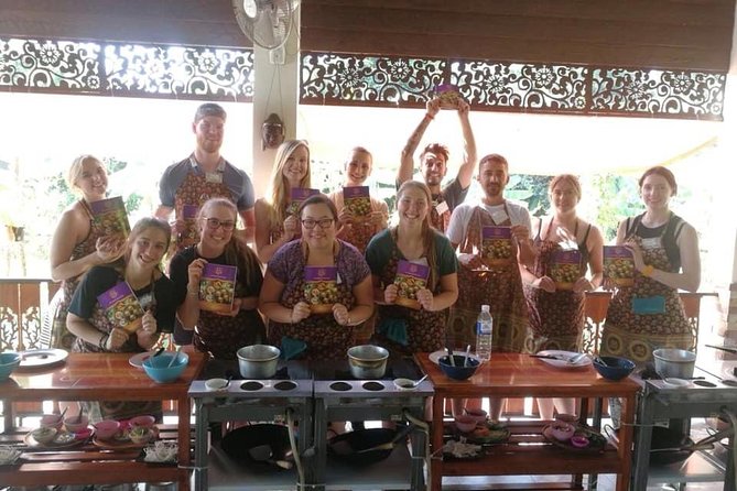 Cooking Morning Class Chiang Mai Visit Organic Garden and Market - Choosing Six Dishes From the Menu