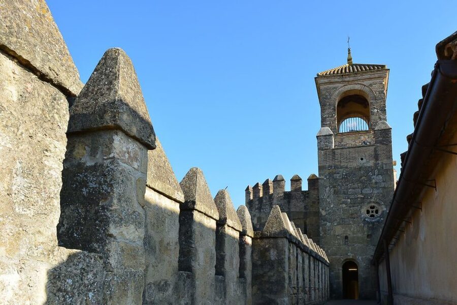 Cordóba: Gardens & Fortress of Catholic Monarchs Guided Tour - Why the Alcázar matters in Córdoba