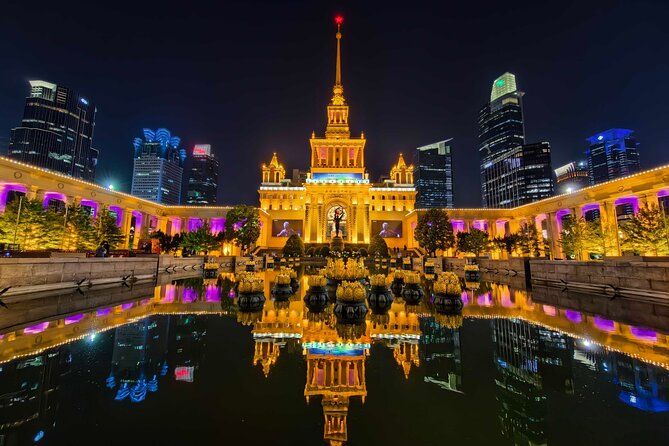 Customized Private Tour in Shanghai The Bund Yu Garden Zhujiajiao - The guide’s local touch and free photography