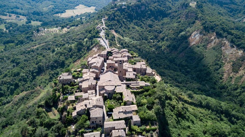 Day trip Frm Rome: Civita di Bagnoregio & Villa Lante Garden - Who should book this outing?