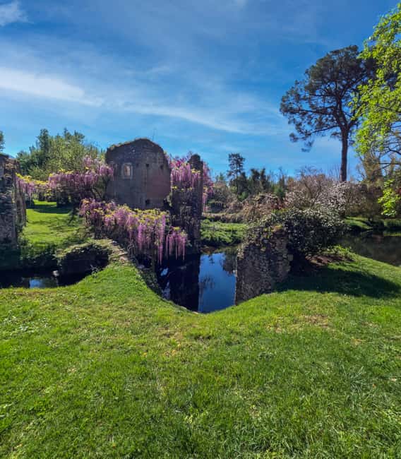 Day trip from Rome: Garden of Ninfa and village of Sermoneta - Why Ninfa and Sermoneta work so well together