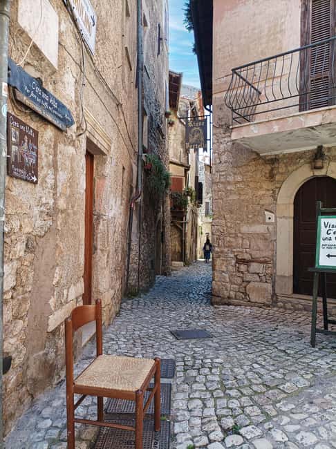 Day trip from Rome: Garden of Ninfa and village of Sermoneta - Booking advice and final verdict