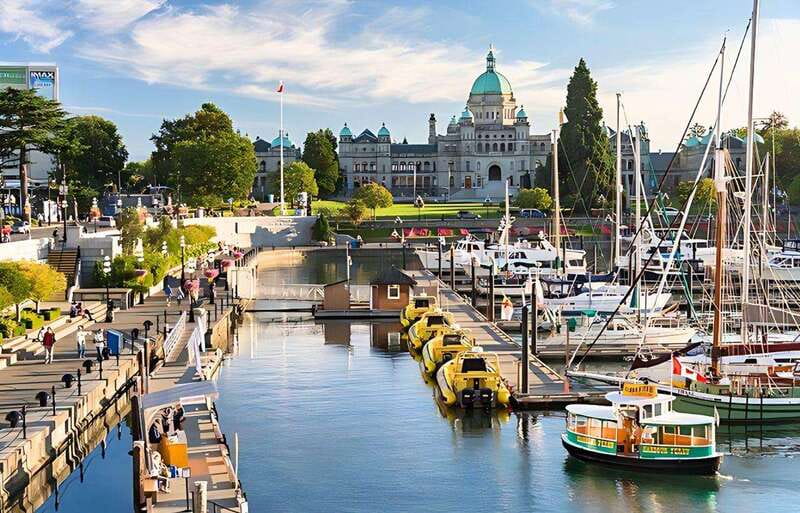 Day Trip from Vancouver to Victoria and Butchart Gardens - Chinatown and the Royal British Columbia Museum